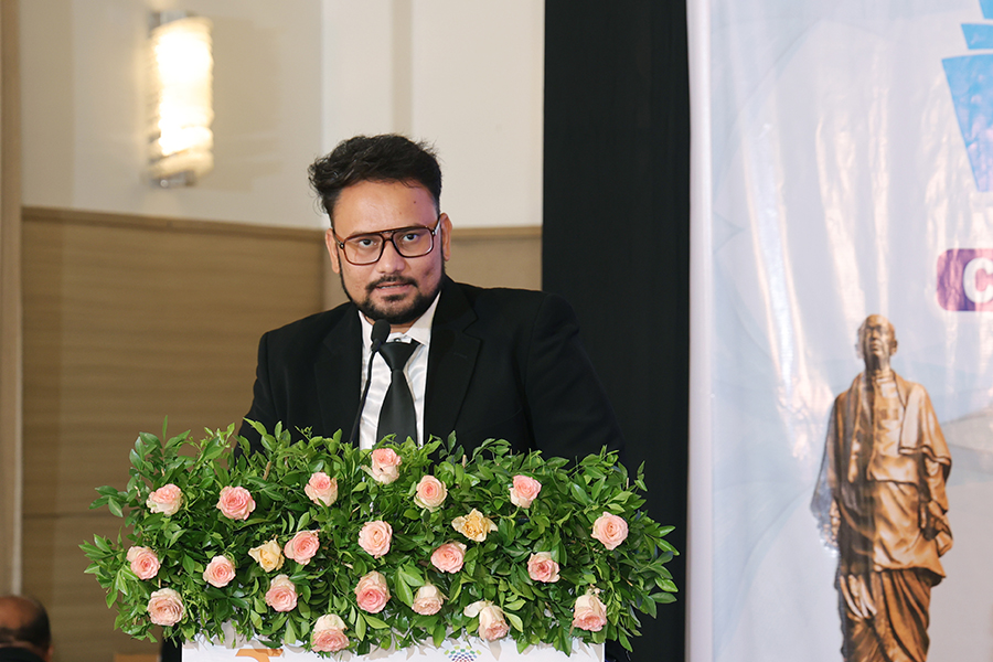 Shri Dipak Amin, President, CGCTC addressing the gathering.