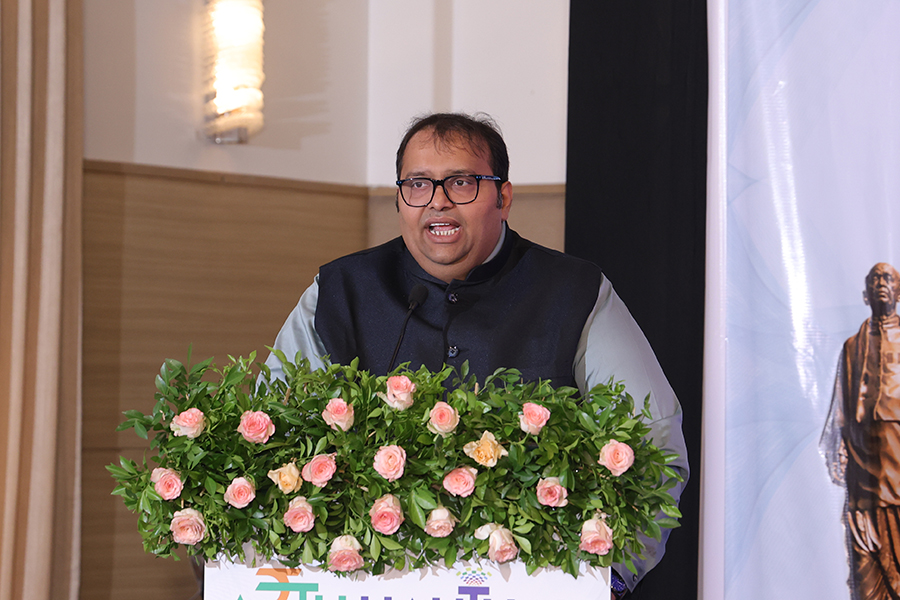 Hon'ble Mr. Justice Bhargav D. Karia, Judge, Gujarat High Court addressing the gathering as Chief Guest.