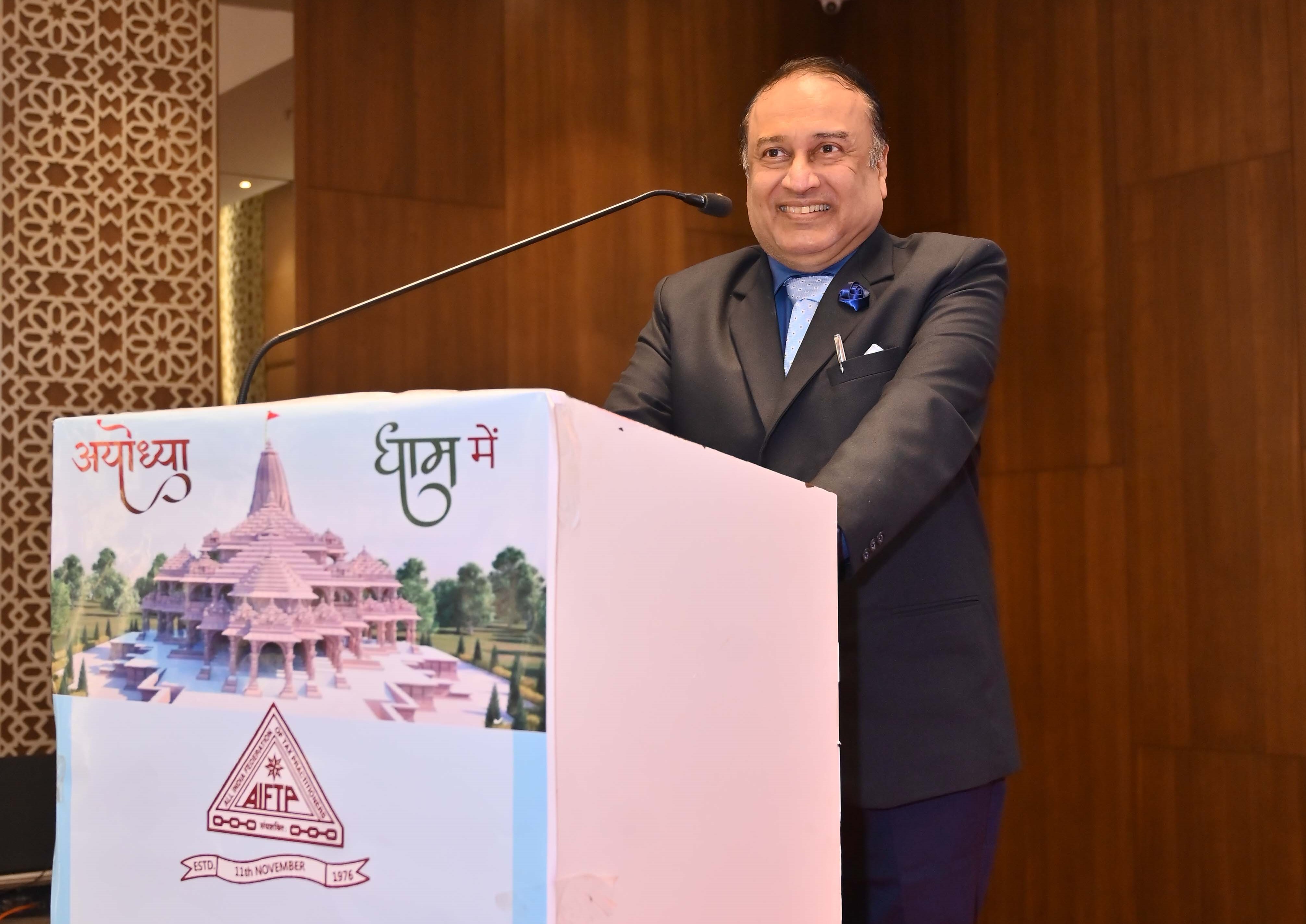 Shri Santosh Gupta, Secretary General, AIFTP addressing the gathering.