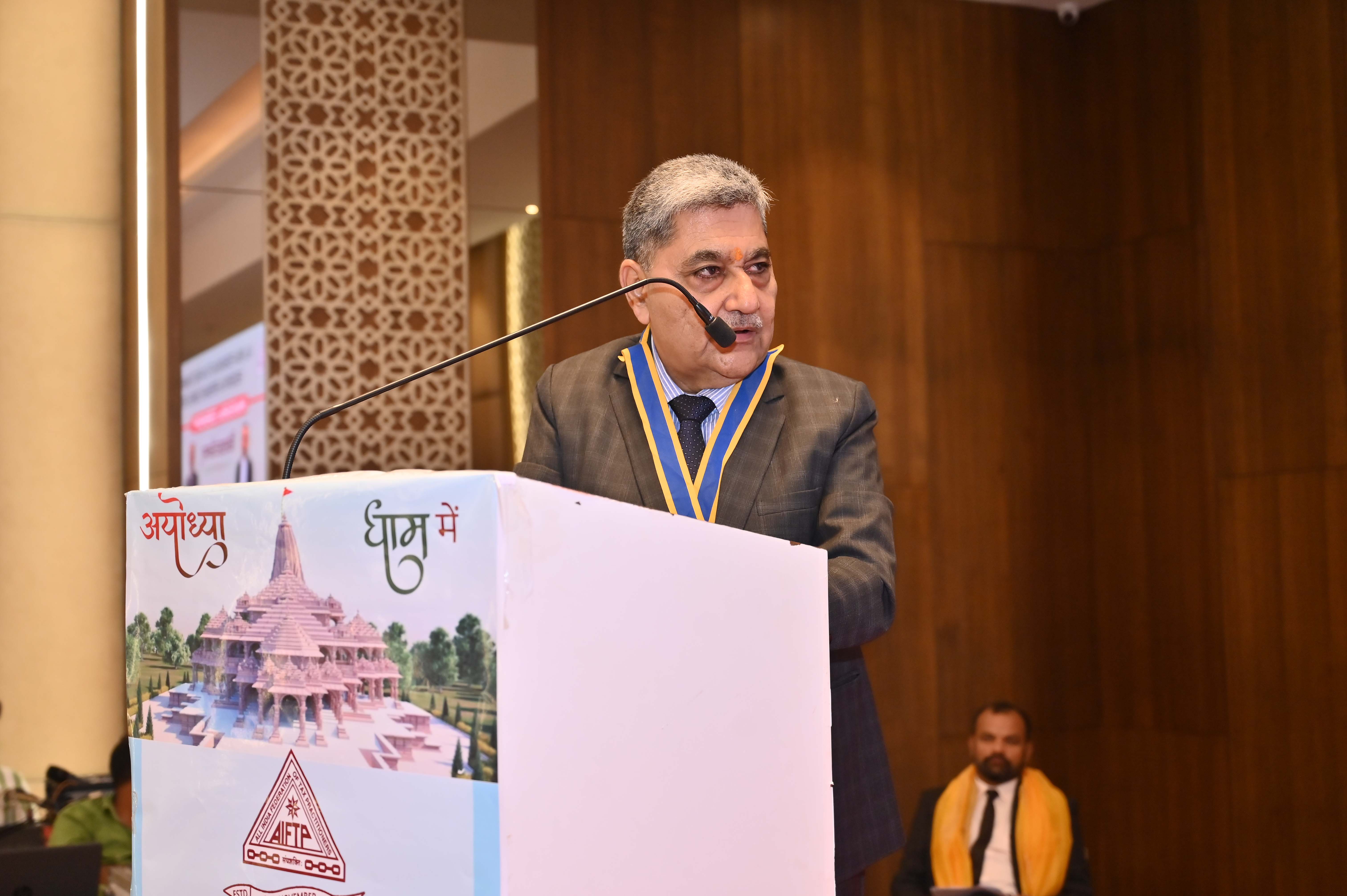 Shri Samir S. Jani, National President, AIFTP addressing the gathering.