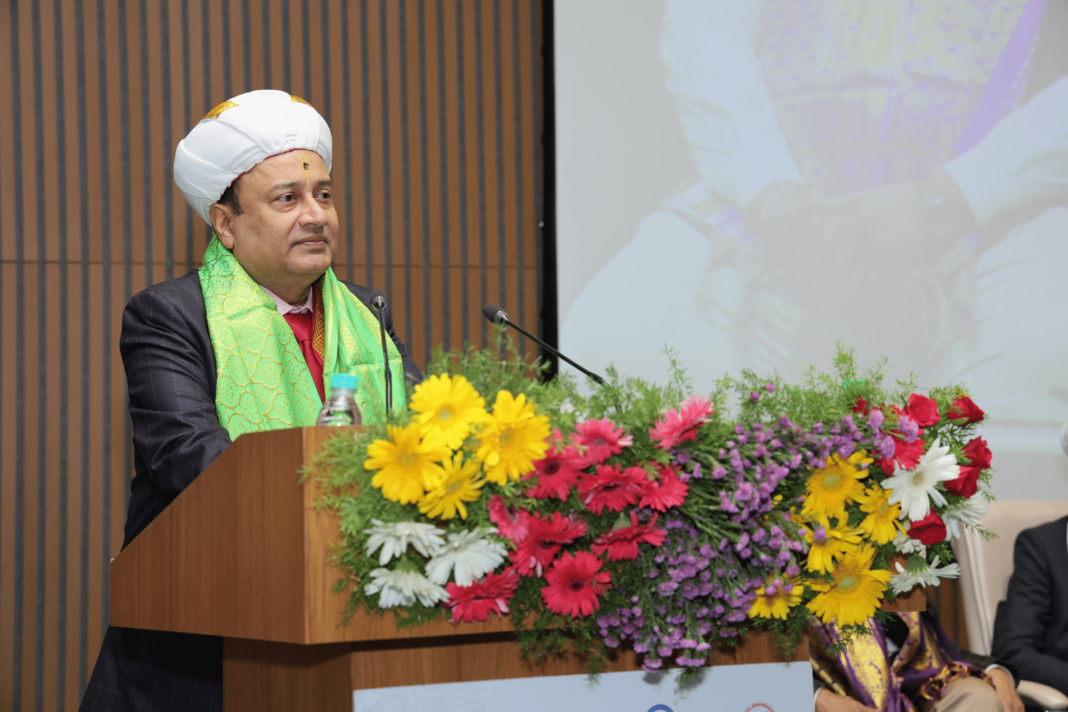 Shri Santosh Gupta, Secretary General, AIFTP addressing the gathering.